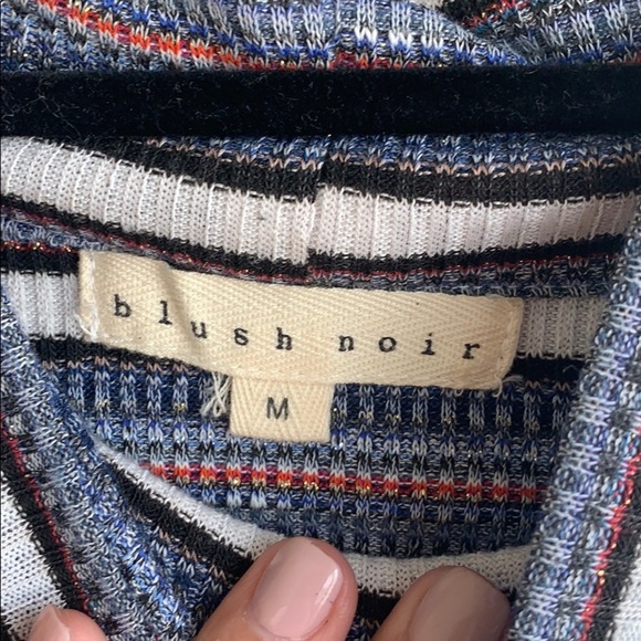 Blush Noir Turtleneck bodysuit - Picture 4 of 6